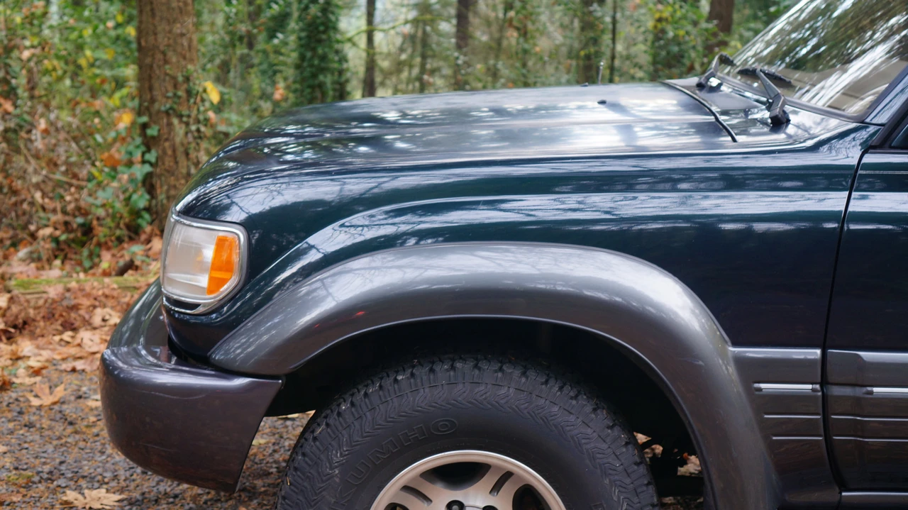 1996 Lexus LX 1st Gen - Image 13 of 31
