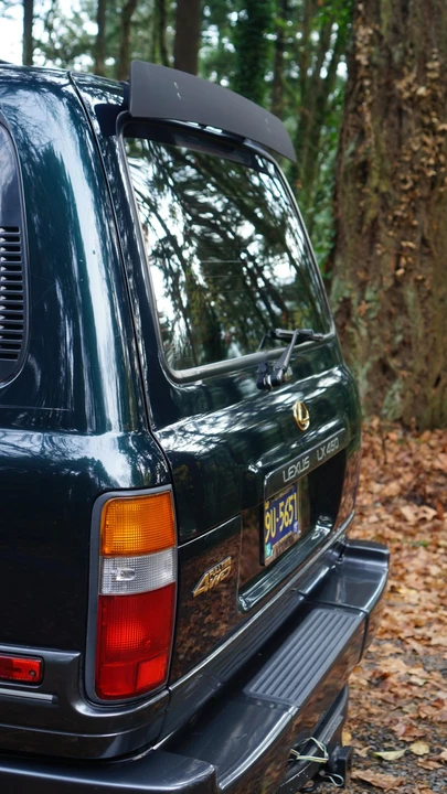 1996 Lexus LX 1st Gen - Image 24 of 31