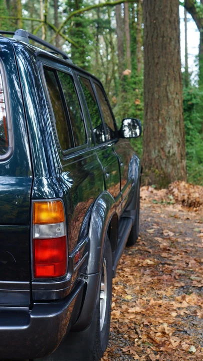1996 Lexus LX 1st Gen - Image 27 of 31