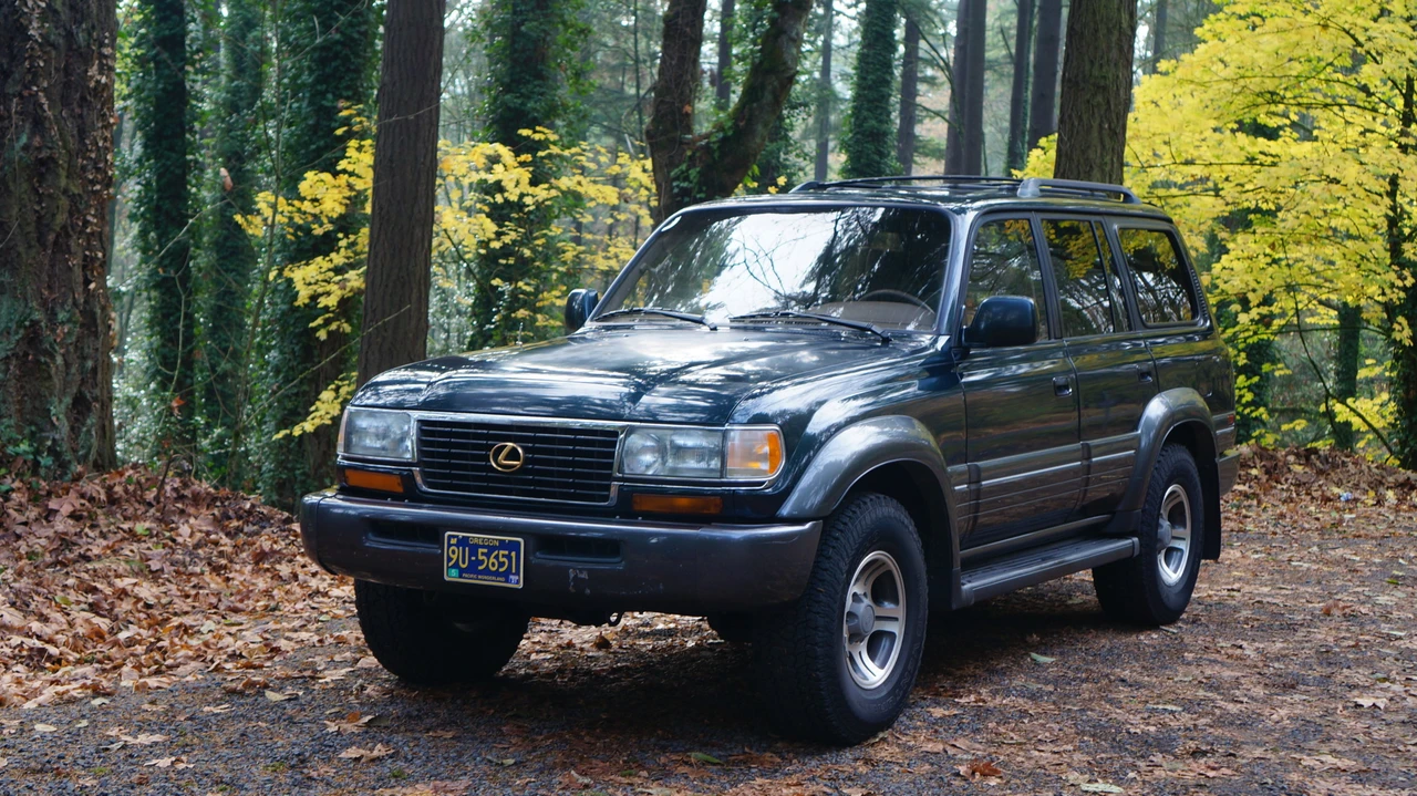1996 Lexus LX 1st Gen - Image 3 of 31