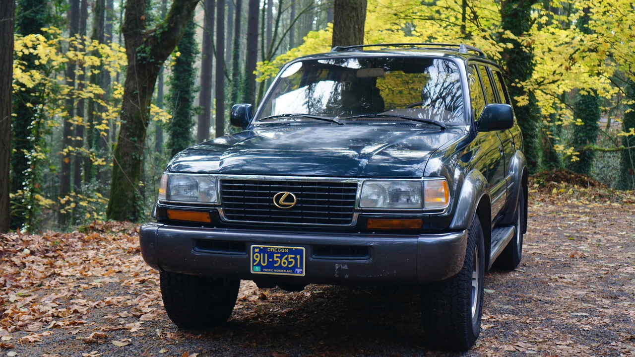 1996 Lexus LX 1st Gen - Image 2 of 31