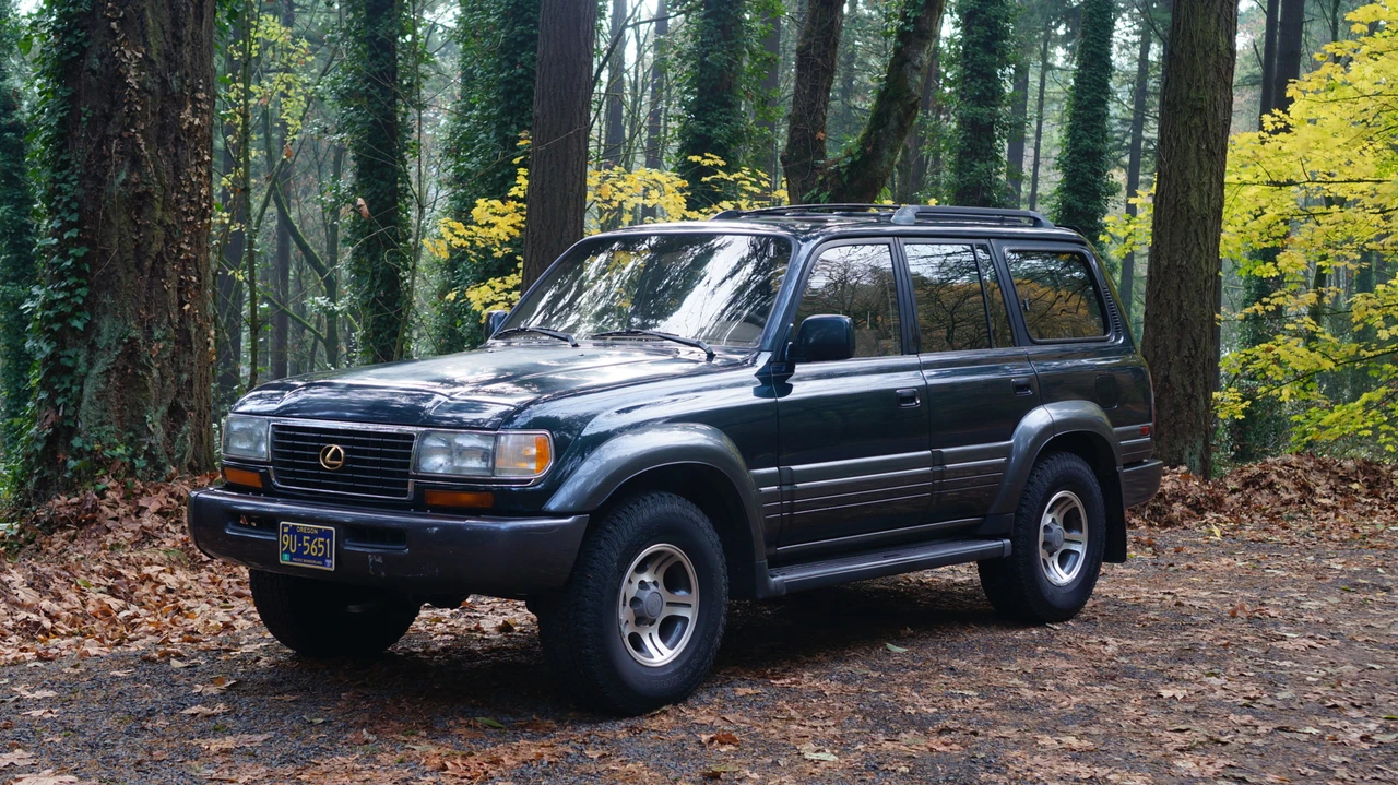 1996 Lexus LX 1st Gen - Image 4 of 31