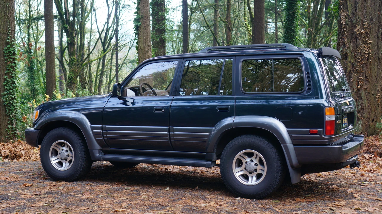 1996 Lexus LX 1st Gen - Image 6 of 31
