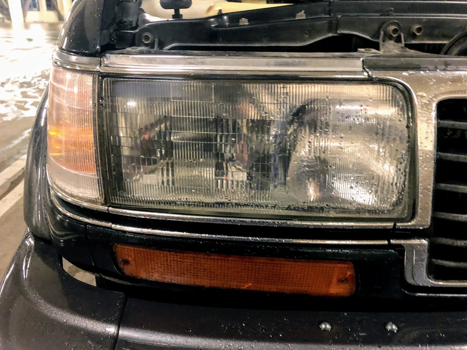 1996 Lexus LX 1st Gen - Image 18 of 31