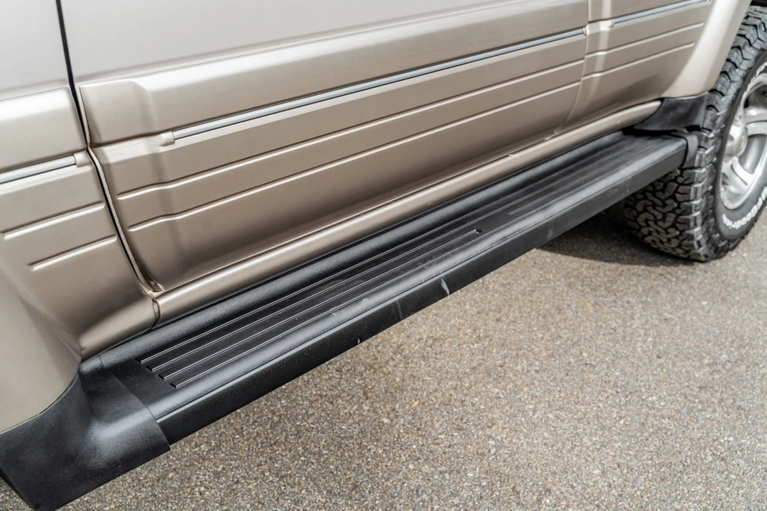 1996 Lexus LX 1st Gen - Image 17 of 31