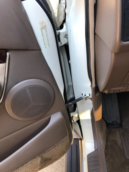 1996 Lexus LX 1st Gen - Image 21 of 31