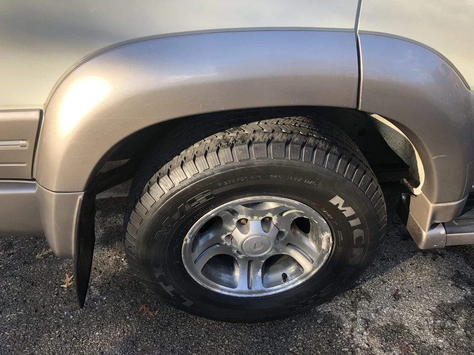 1996 Lexus LX 1st Gen - Image 8 of 31