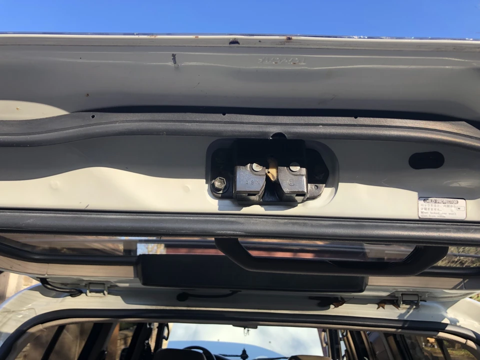 1996 Lexus LX 1st Gen - Image 23 of 31