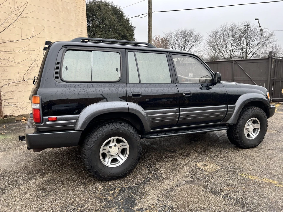 1996 Lexus LX 1st Gen - Image 15 of 31
