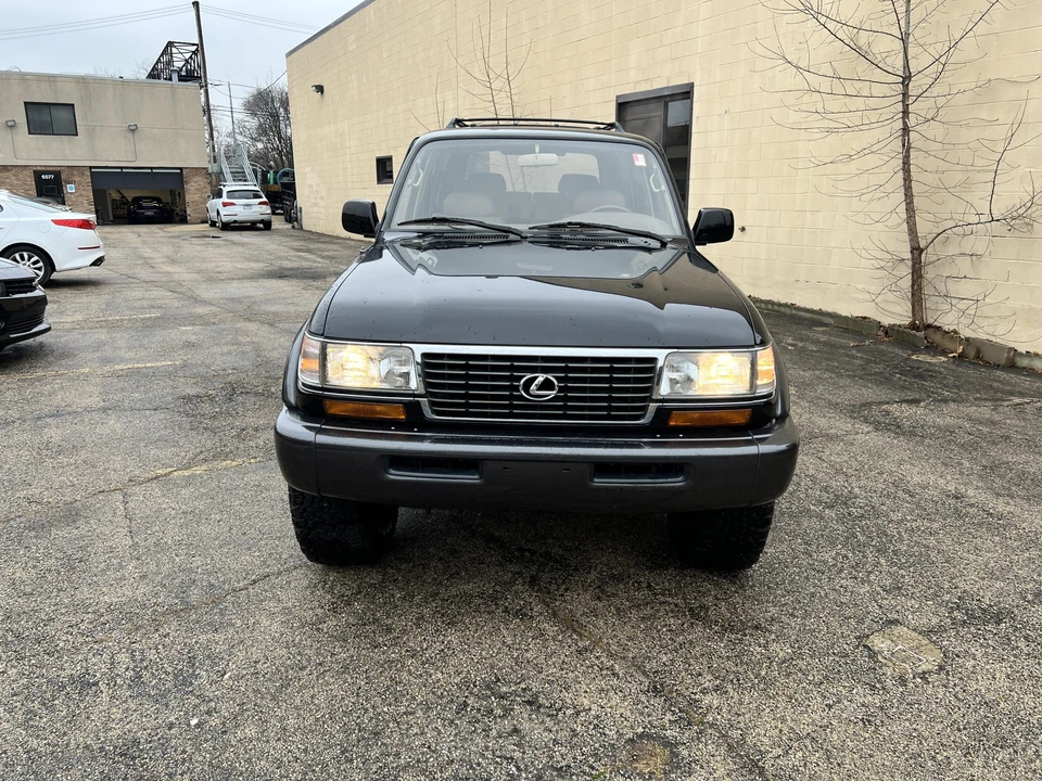 1996 Lexus LX 1st Gen - Image 11 of 31