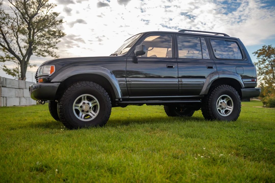 1996 Lexus LX 1st Gen - Image 6 of 31
