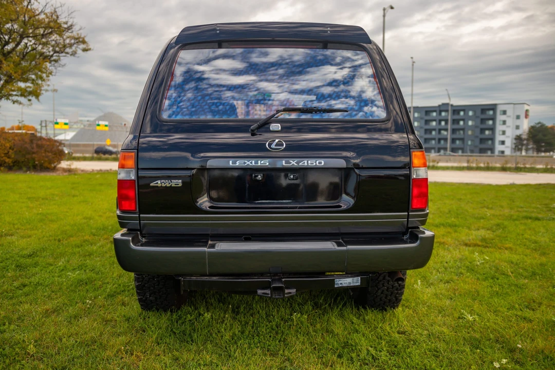 1996 Lexus LX 1st Gen - Image 5 of 31