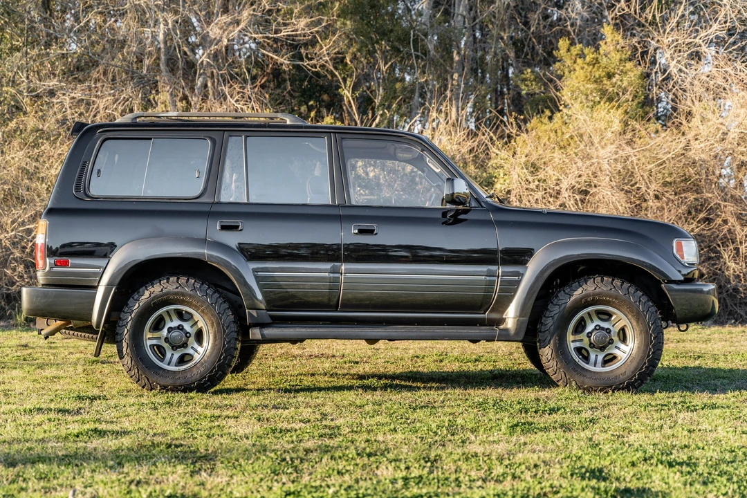 1996 Lexus LX 1st Gen - Image 9 of 31