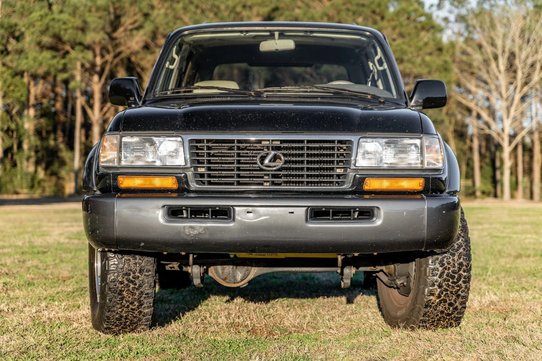 1996 Lexus LX 1st Gen - Image 5 of 31