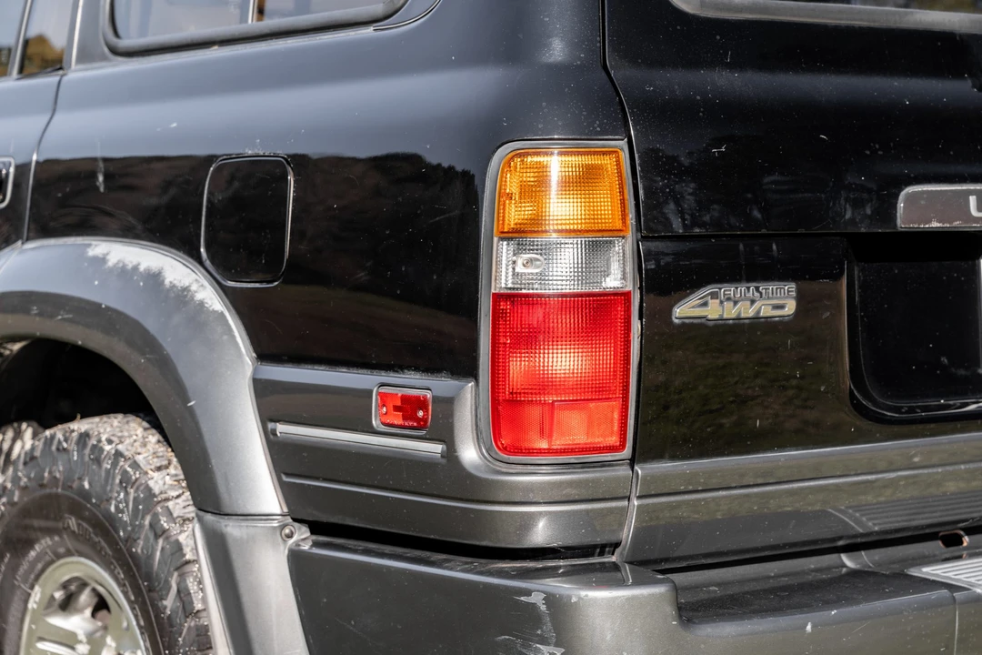1996 Lexus LX 1st Gen - Image 17 of 31