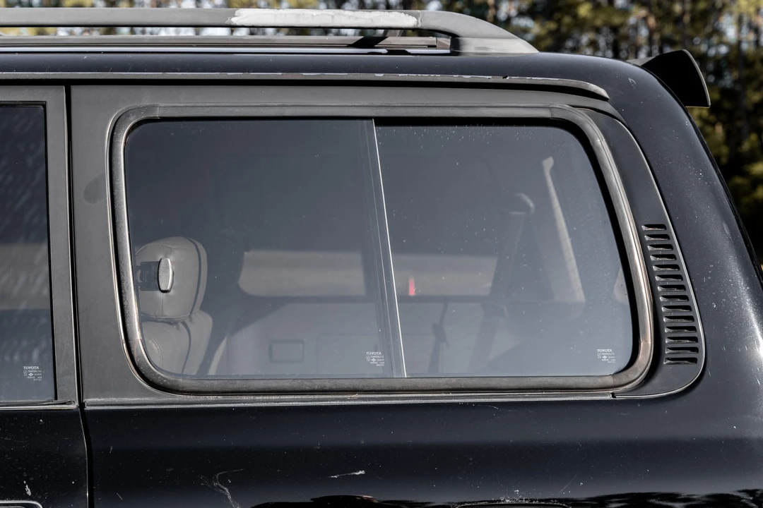 1996 Lexus LX 1st Gen - Image 21 of 31