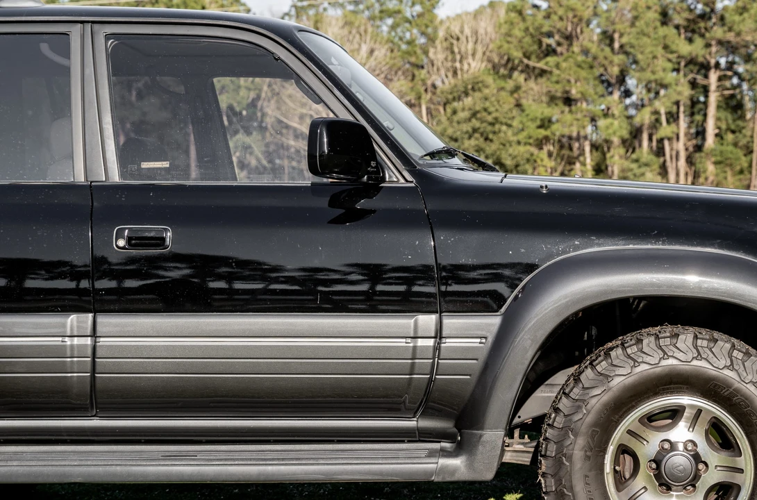 1996 Lexus LX 1st Gen - Image 15 of 31