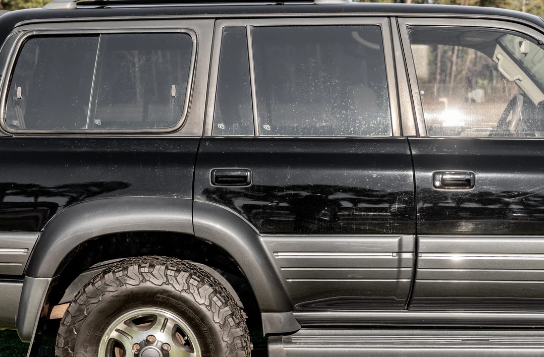 1996 Lexus LX 1st Gen - Image 14 of 31
