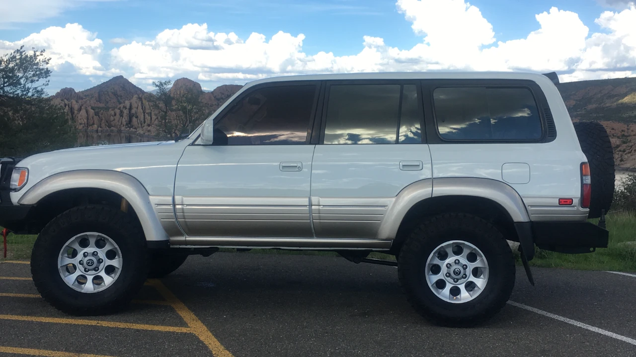 1996 Lexus LX 1st Gen - Image 20 of 31