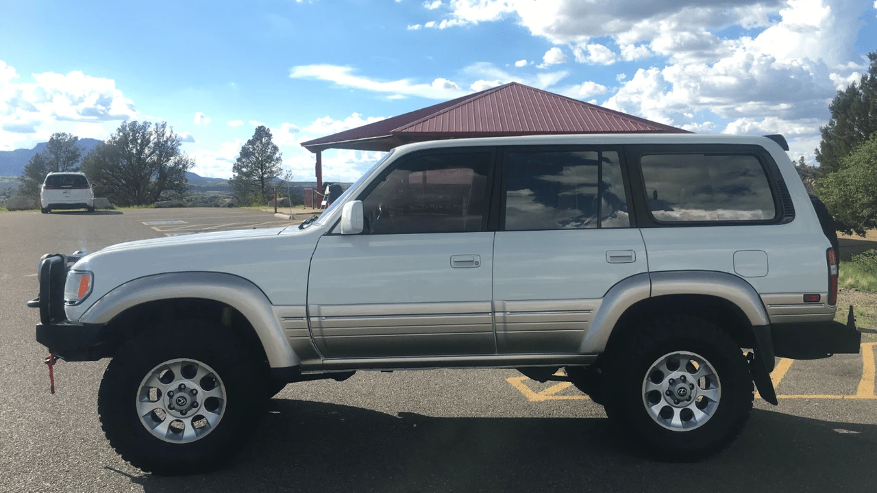 1996 Lexus LX 1st Gen - Image 16 of 31