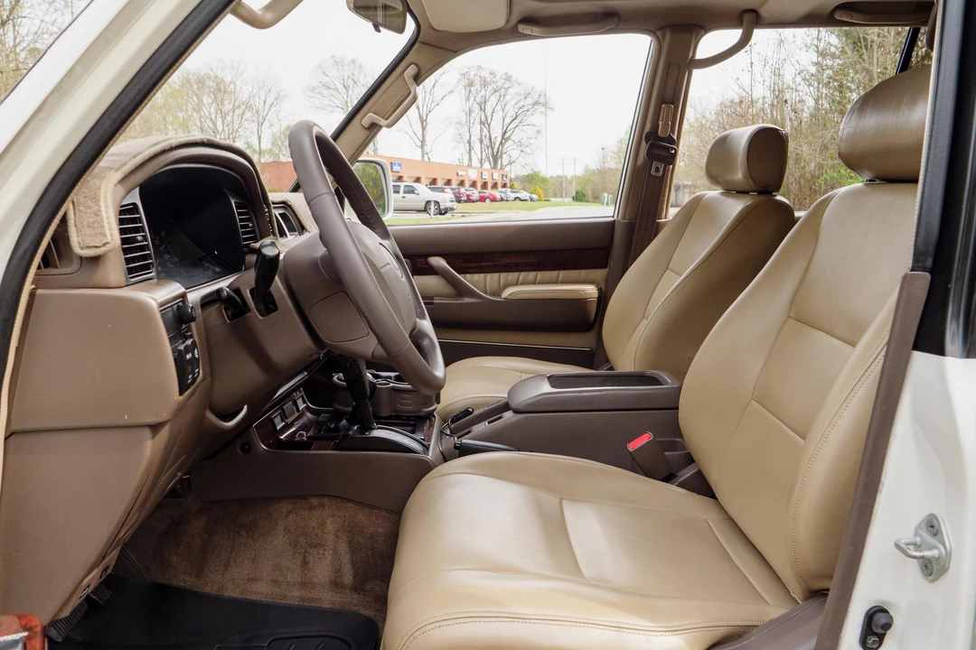 1996 Lexus LX 1st Gen - Image 30 of 31