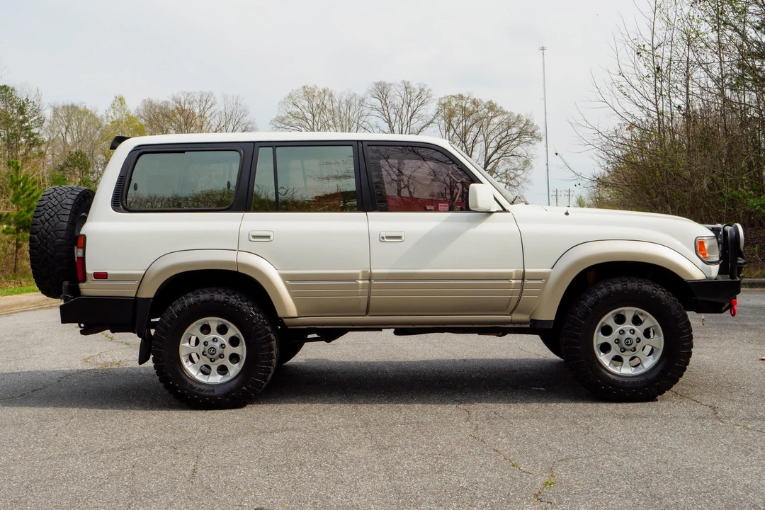 1996 Lexus LX 1st Gen - Image 7 of 31