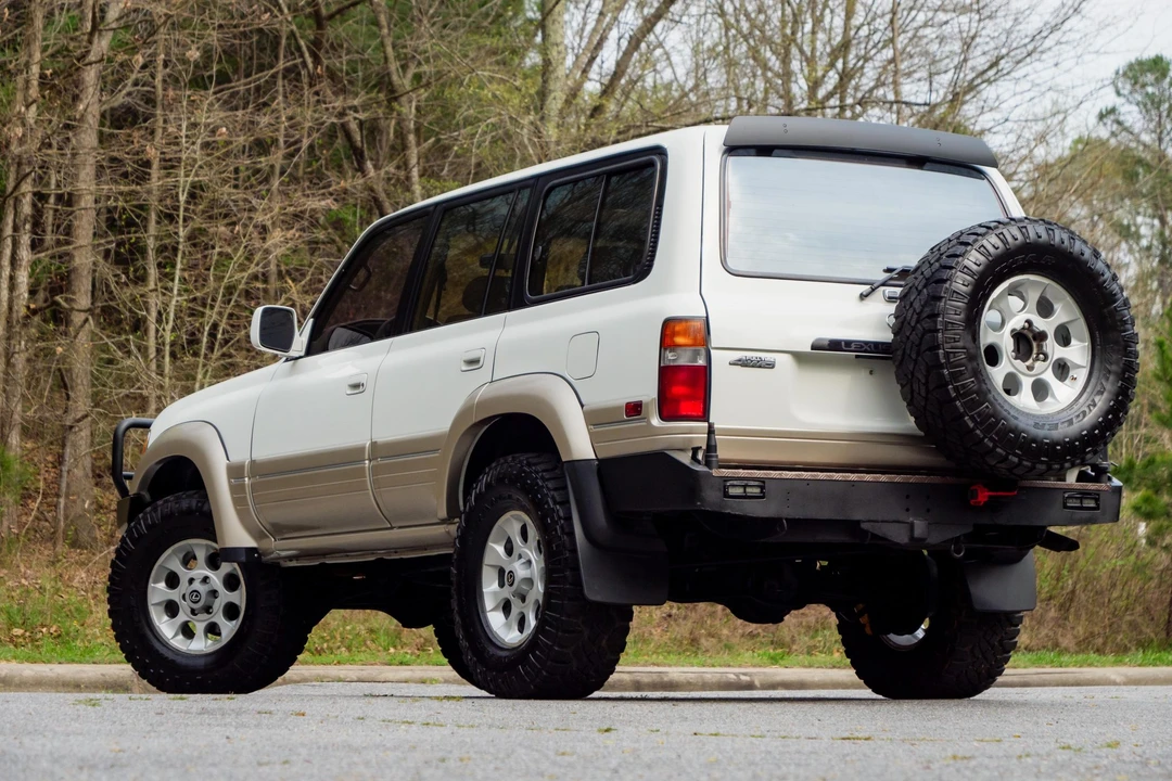 1996 Lexus LX 1st Gen - Image 11 of 31