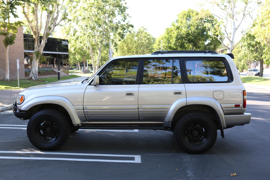 1996 Lexus LX 1st Gen - Image 26 of 31