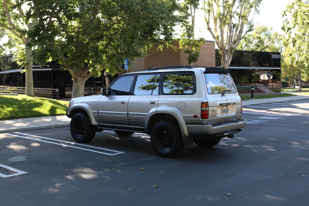 1996 Lexus LX 1st Gen - Image 23 of 31