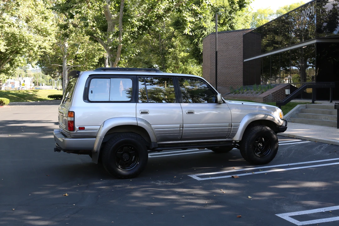 1996 Lexus LX 1st Gen - Image 16 of 31