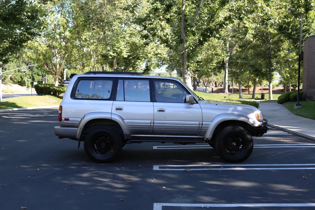 1996 Lexus LX 1st Gen - Image 15 of 31