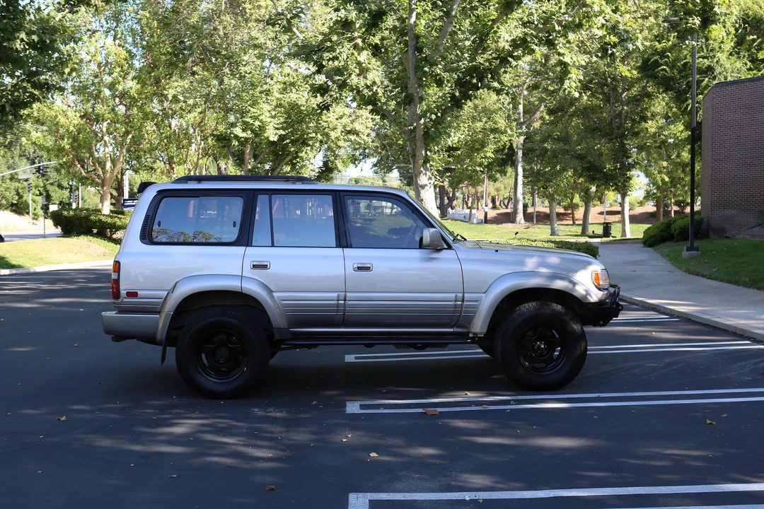 1996 Lexus LX 1st Gen - Image 14 of 31