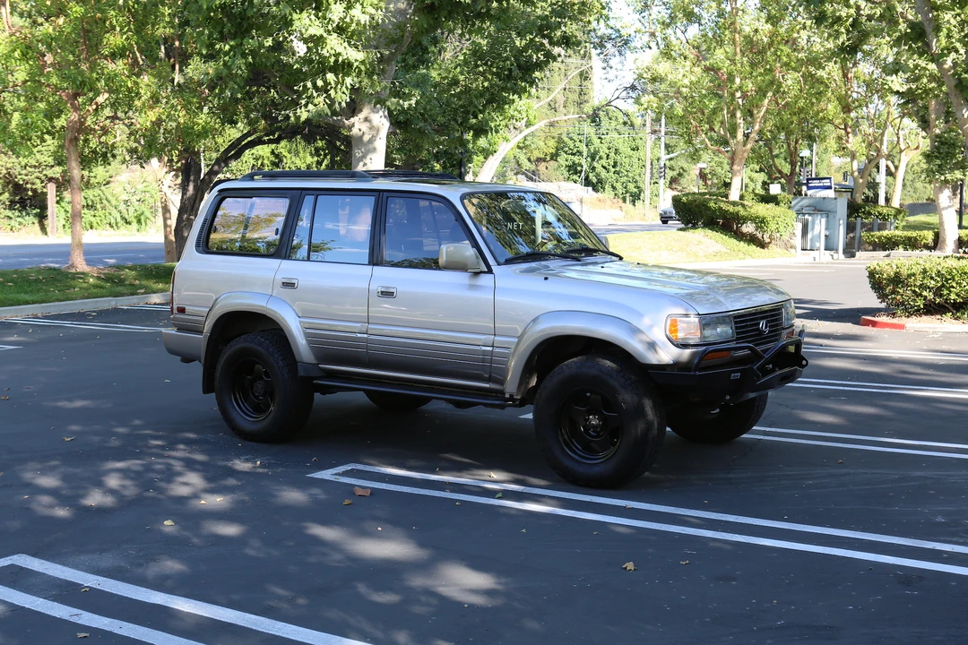 1996 Lexus LX 1st Gen - Image 13 of 31