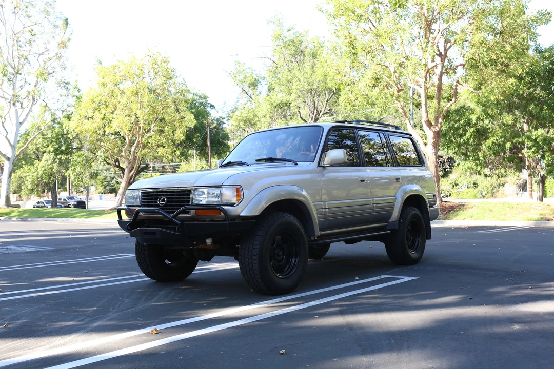 1996 Lexus LX 1st Gen - Image 4 of 31