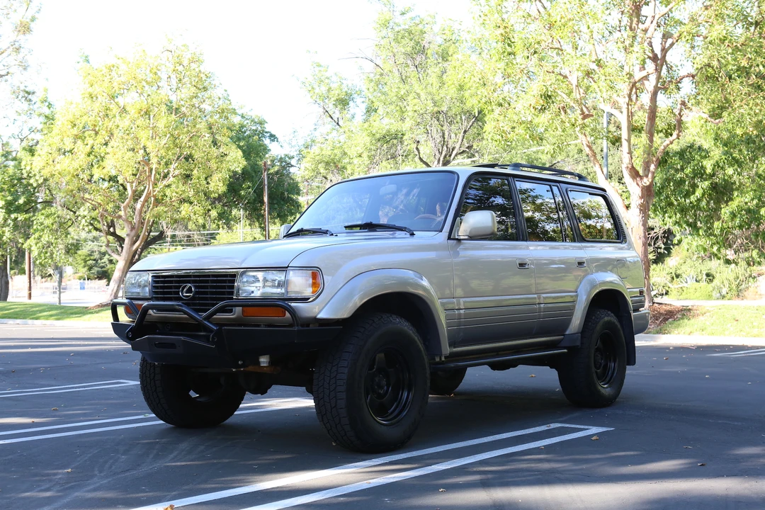 1996 Lexus LX 1st Gen - Image 5 of 31
