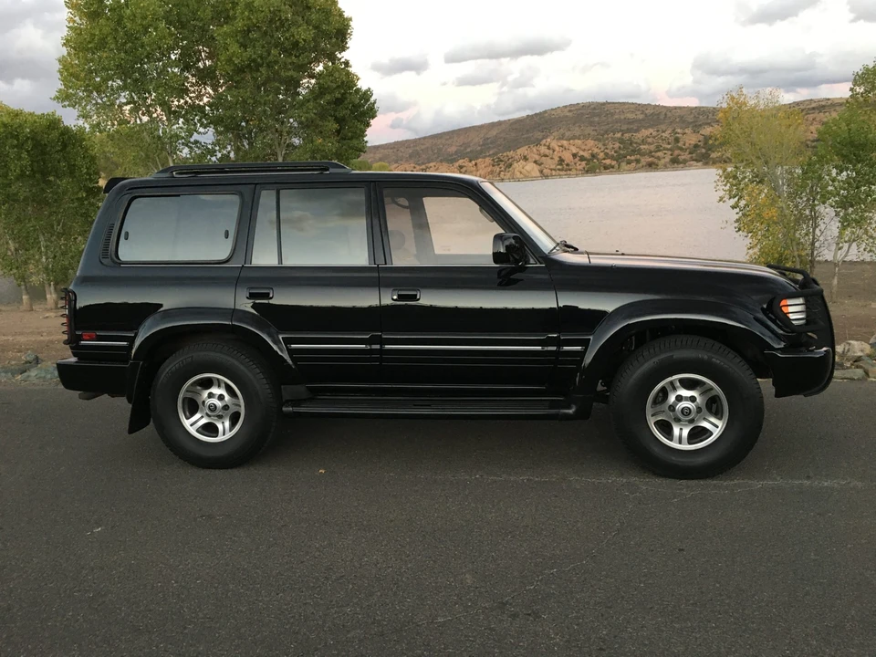 1996 Lexus LX 1st Gen - Image 9 of 31