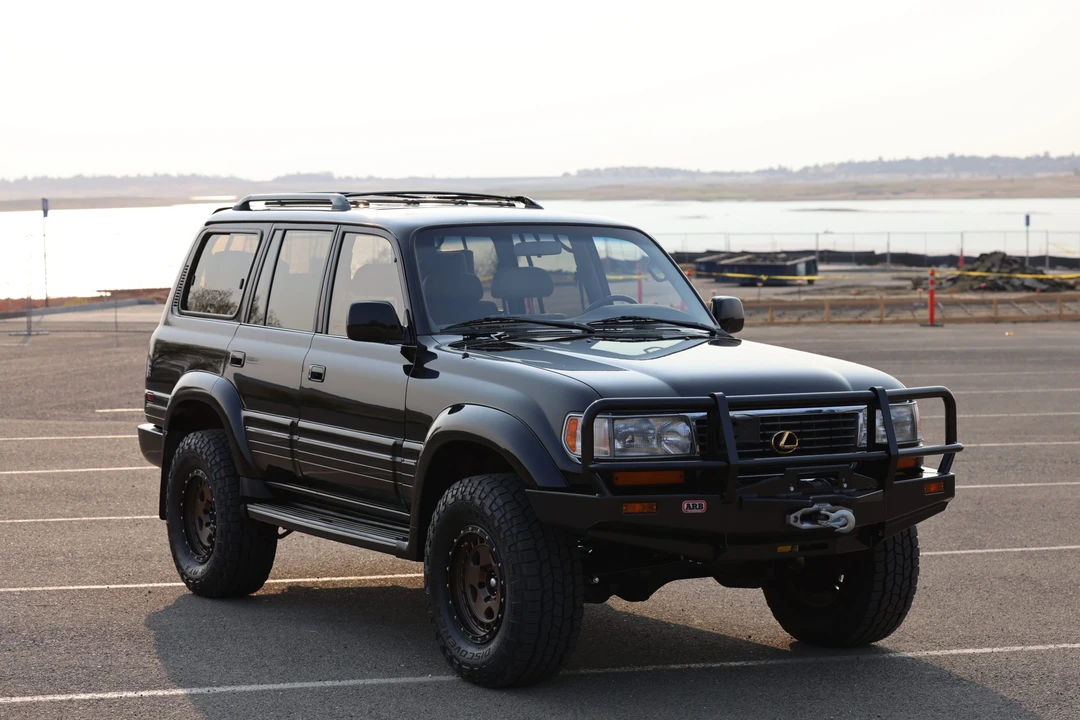 1996 Lexus LX 1st Gen - Image 9 of 31