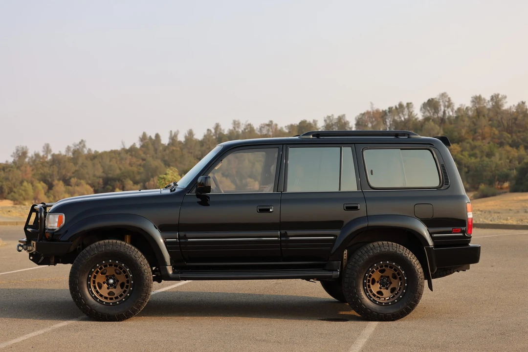 1996 Lexus LX 1st Gen - Image 26 of 31