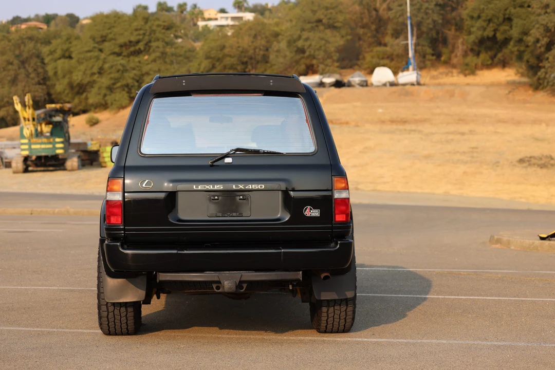 1996 Lexus LX 1st Gen - Image 17 of 31