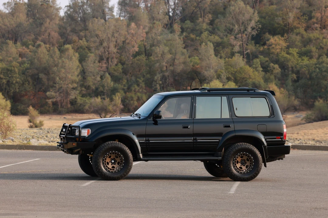 1996 Lexus LX 1st Gen - Image 29 of 31