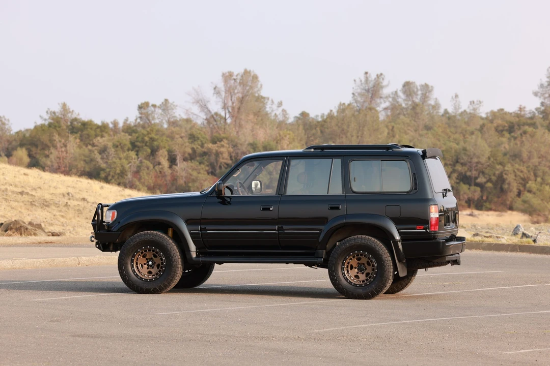 1996 Lexus LX 1st Gen - Image 24 of 31