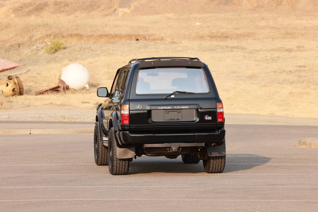 1996 Lexus LX 1st Gen - Image 18 of 31