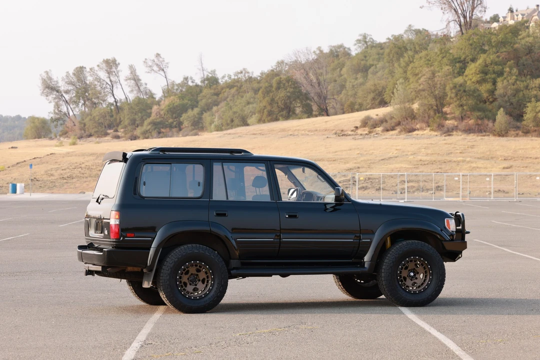 1996 Lexus LX 1st Gen - Image 12 of 31