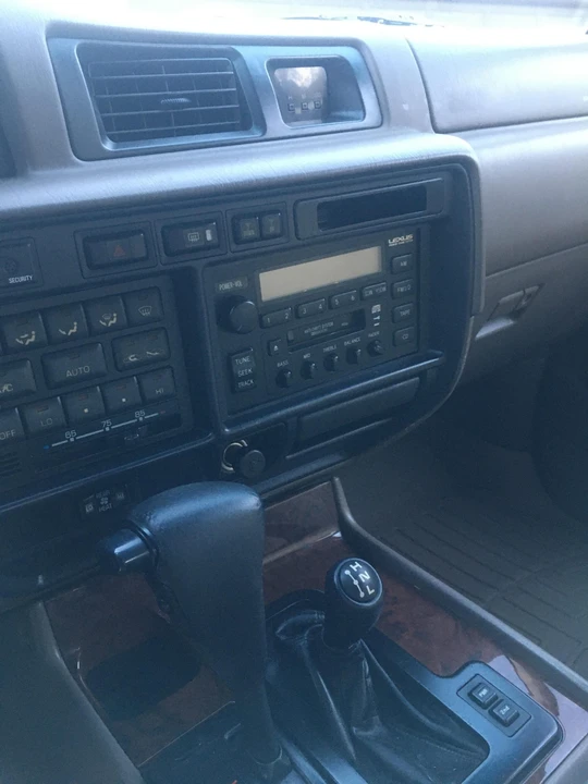 1996 Lexus LX 1st Gen - Image 29 of 31
