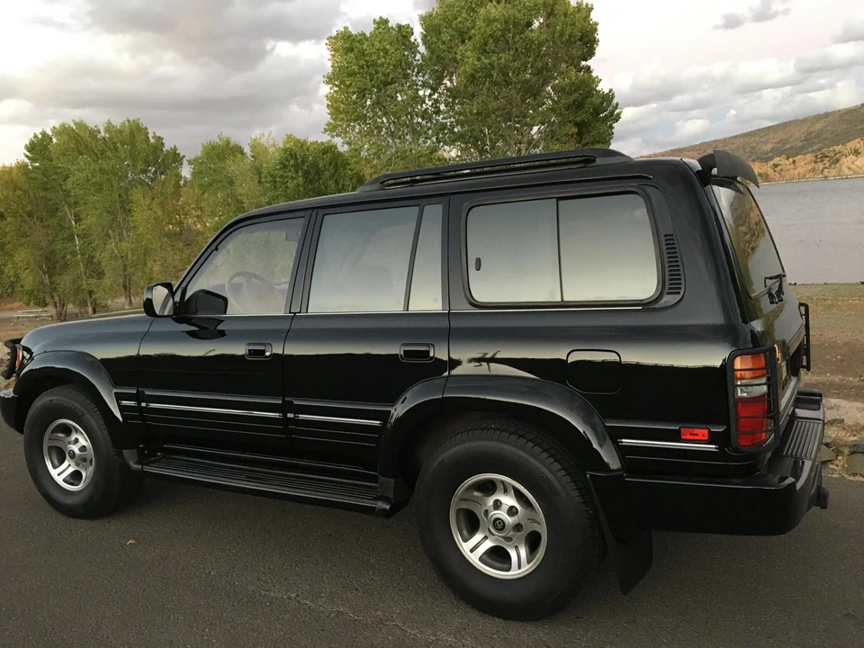1996 Lexus LX 1st Gen - Image 4 of 31