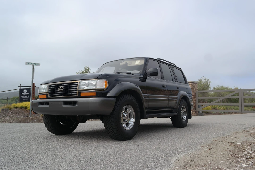 1996 Lexus LX 1st Gen - Image 11 of 31