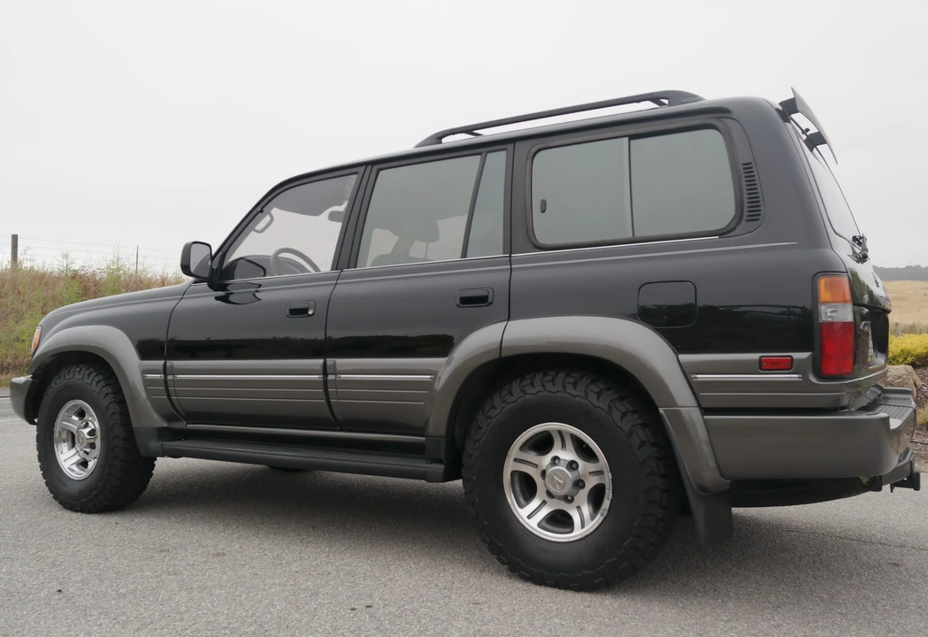 1996 Lexus LX 1st Gen - Image 17 of 31