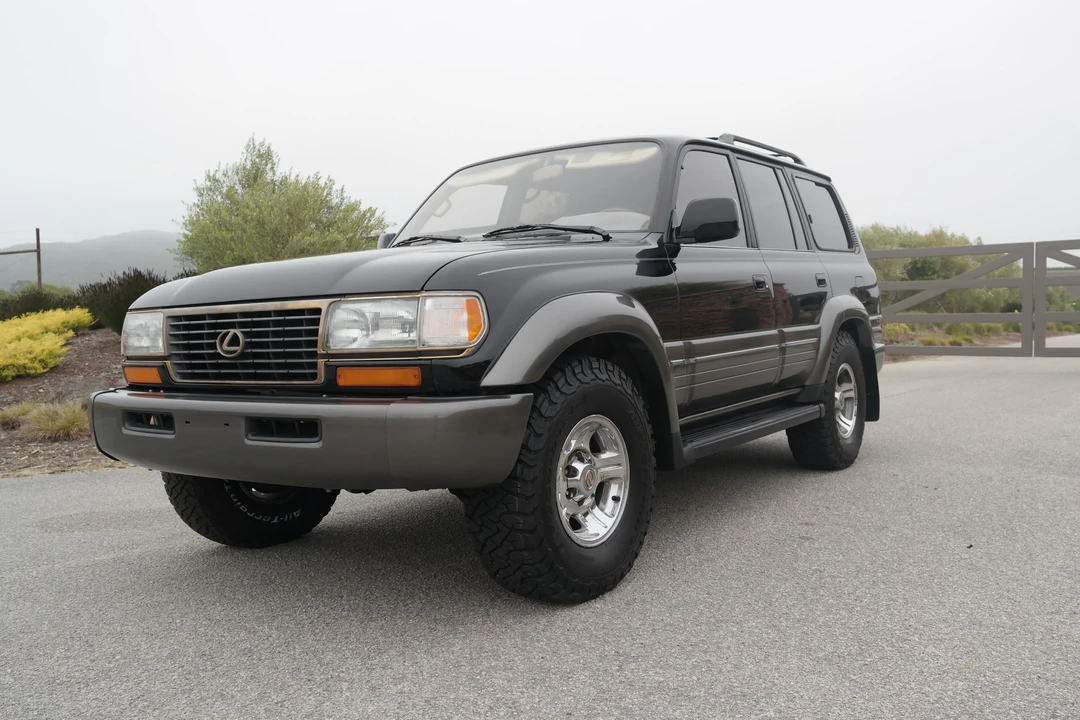 1996 Lexus LX 1st Gen - Image 4 of 31
