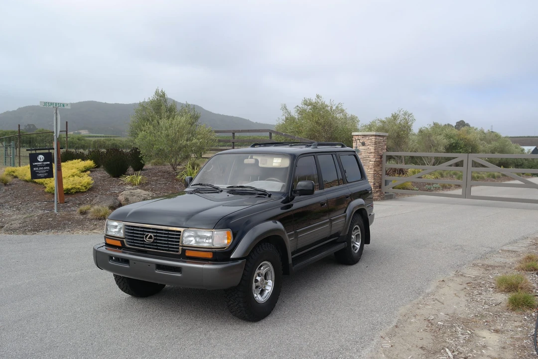 1996 Lexus LX 1st Gen - Image 10 of 31