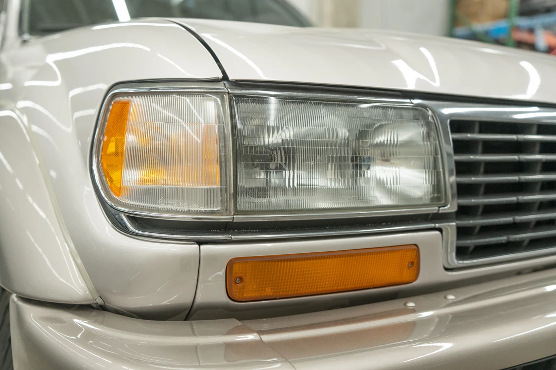1996 Lexus LX 1st Gen - Image 12 of 31
